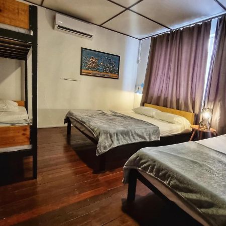Treehouse Hostel Кучинг Екстериор снимка