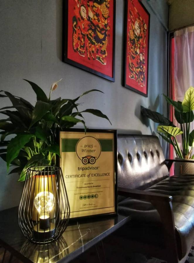 Treehouse Hostel Кучинг Екстериор снимка
